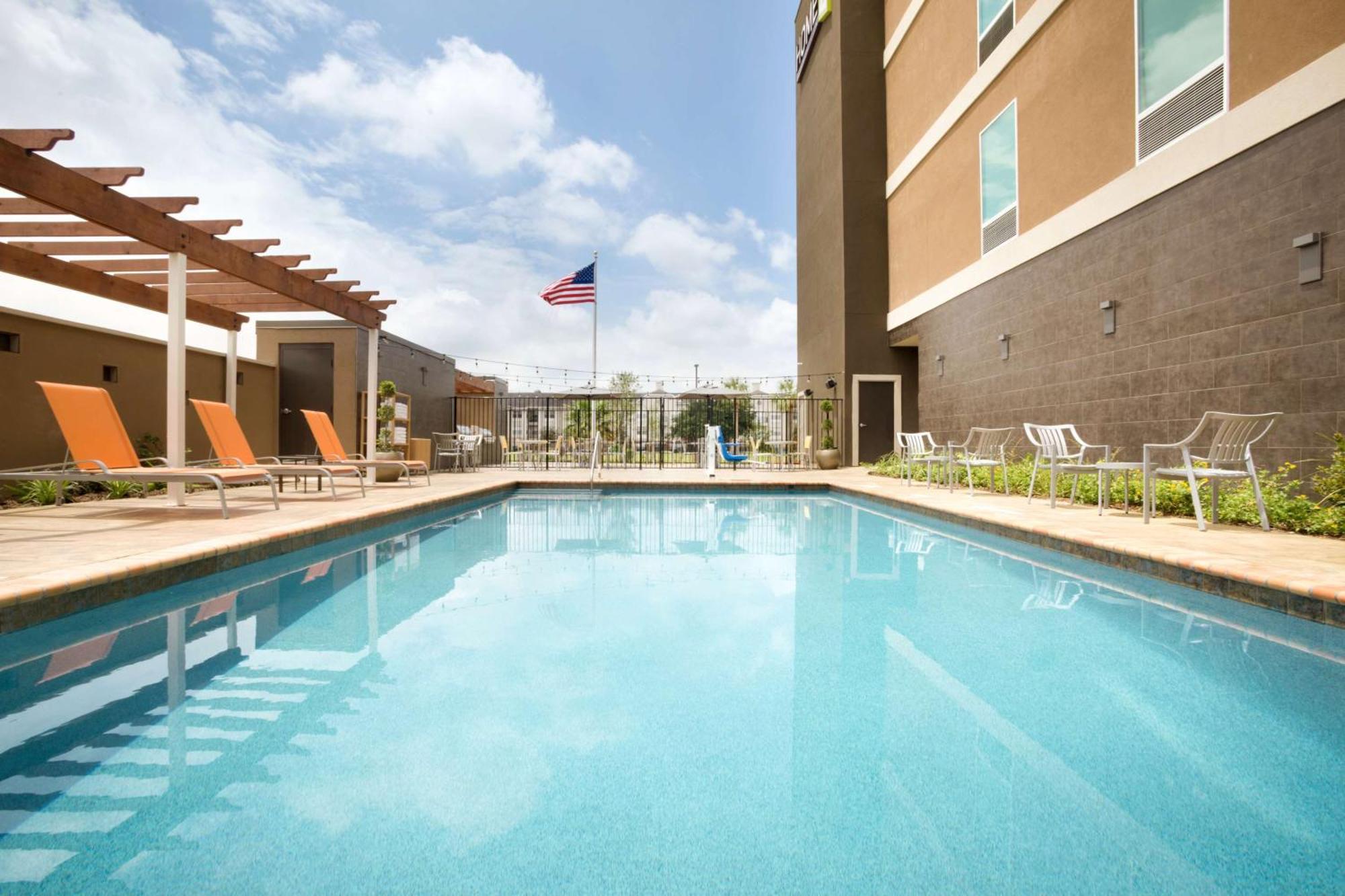 Home2 Suites By Hilton Houston Webster Exterior photo